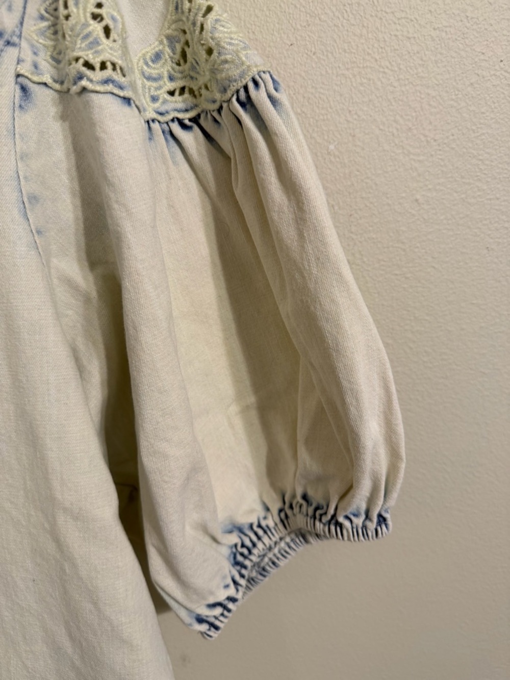 Entro Chambray Denim Blouse Lace Puff Sleeve Cottagecore Boho Women’s L - Picture 4 of 8